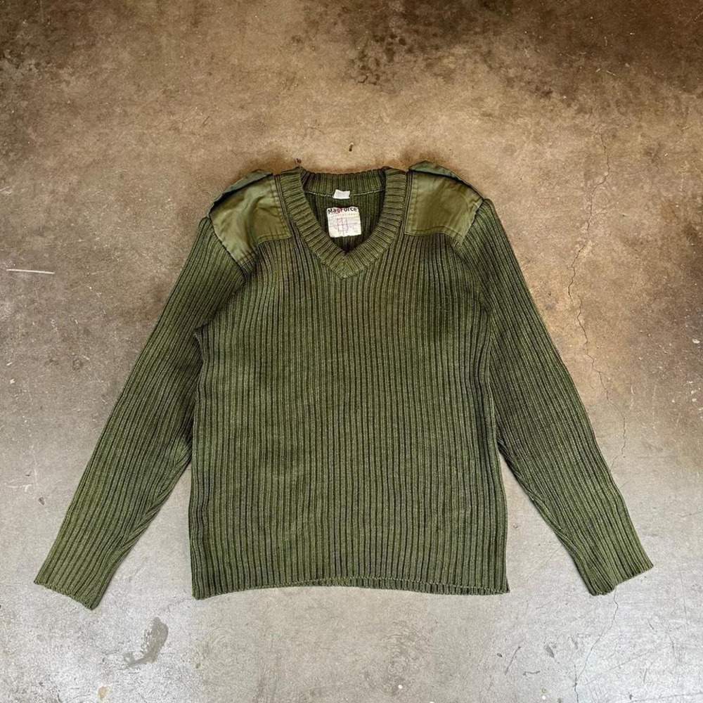 Vintage 90s Magforce International green military sweater Men's Size Small